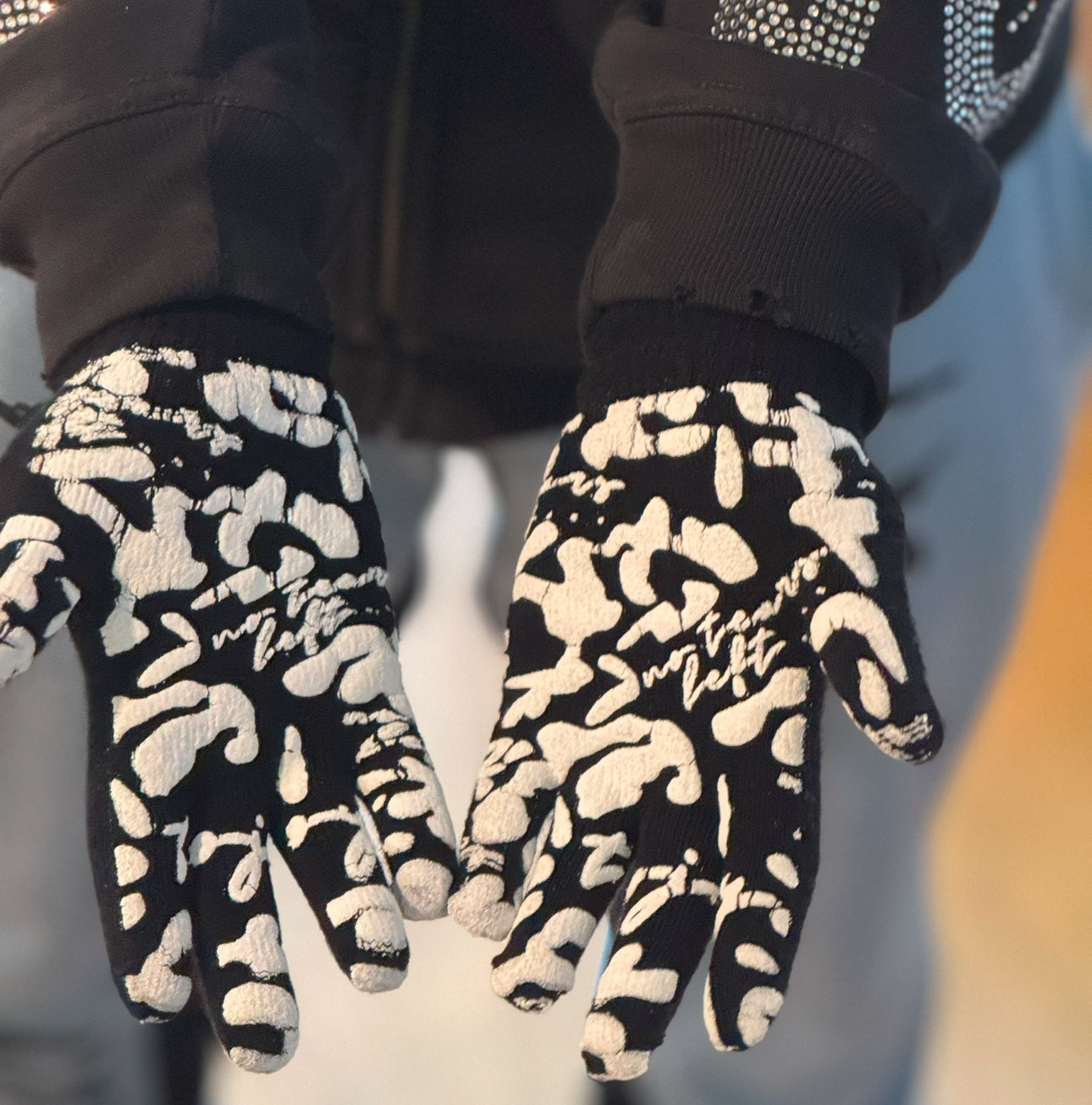 NO TEARS LEFT GLOVES (BLACK)